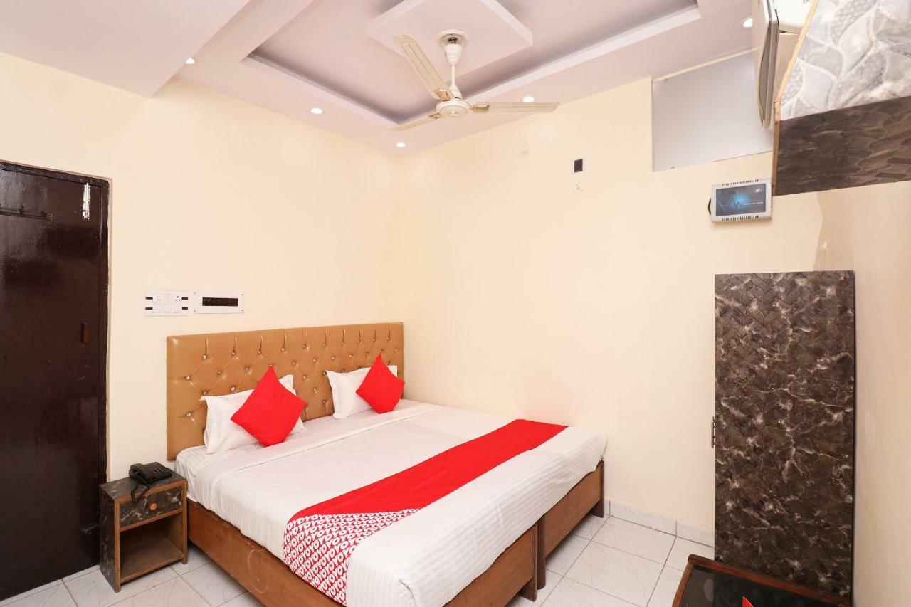 Oyo 30288 Hotel Moon Palace Lucknow Zewnętrze zdjęcie