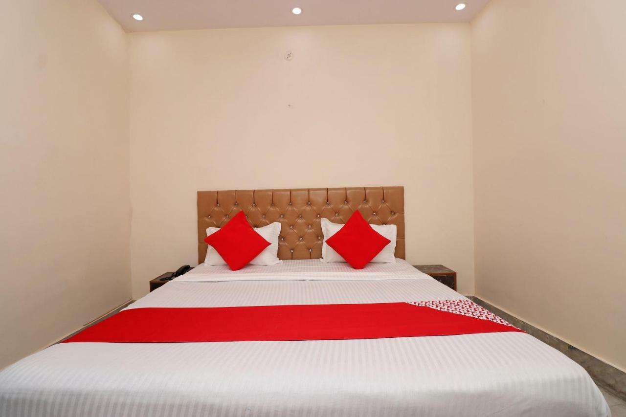 Oyo 30288 Hotel Moon Palace Lucknow Zewnętrze zdjęcie