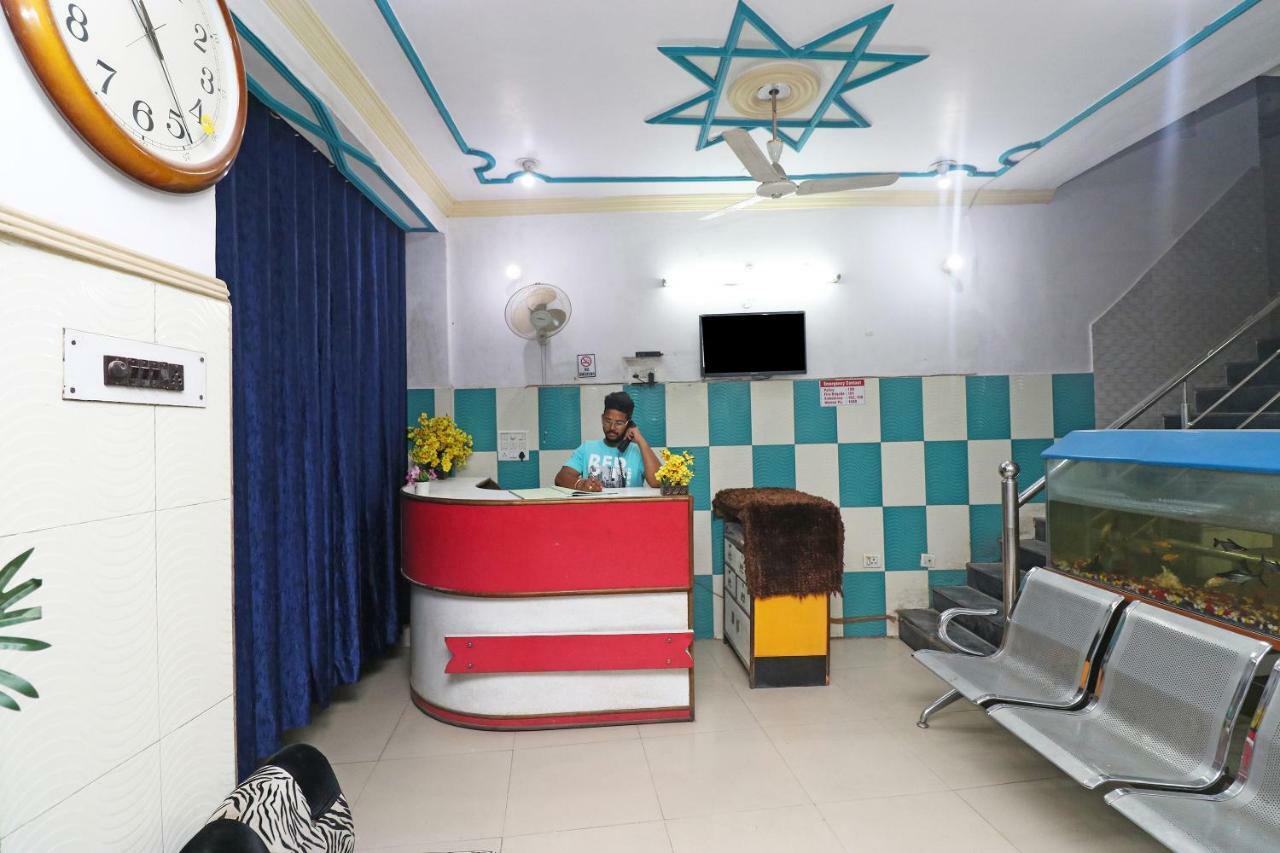 Oyo 30288 Hotel Moon Palace Lucknow Zewnętrze zdjęcie