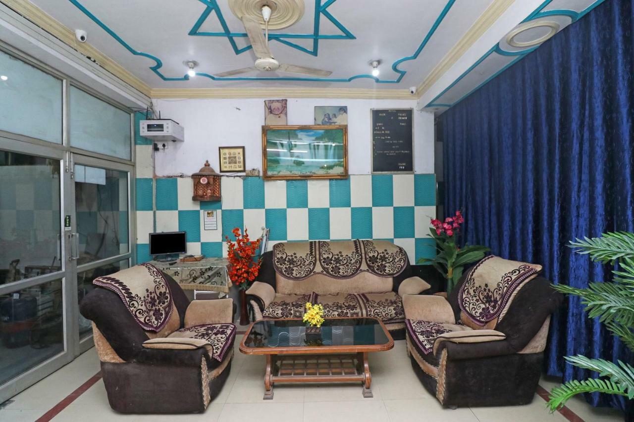Oyo 30288 Hotel Moon Palace Lucknow Zewnętrze zdjęcie