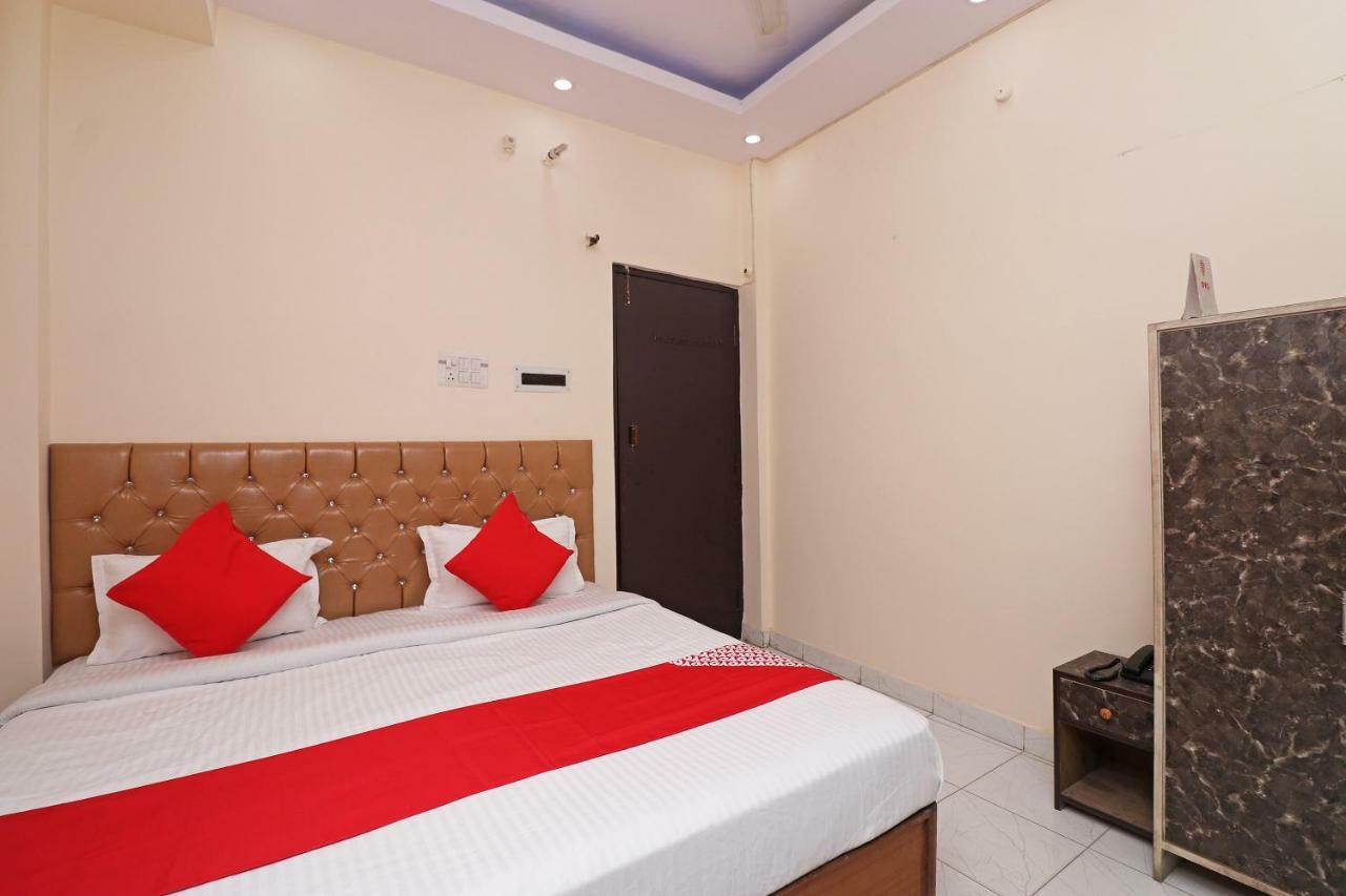 Oyo 30288 Hotel Moon Palace Lucknow Zewnętrze zdjęcie