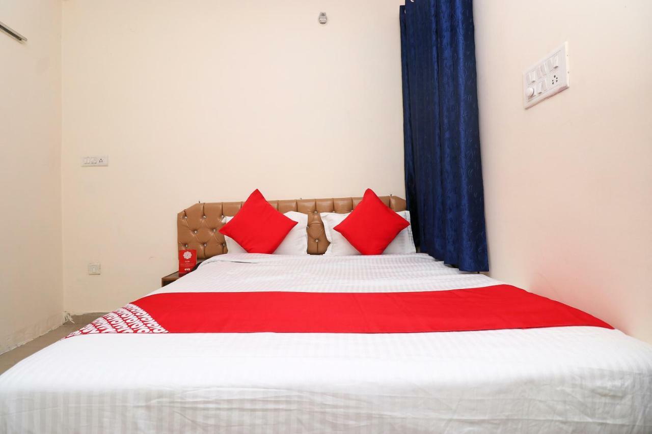 Oyo 30288 Hotel Moon Palace Lucknow Zewnętrze zdjęcie