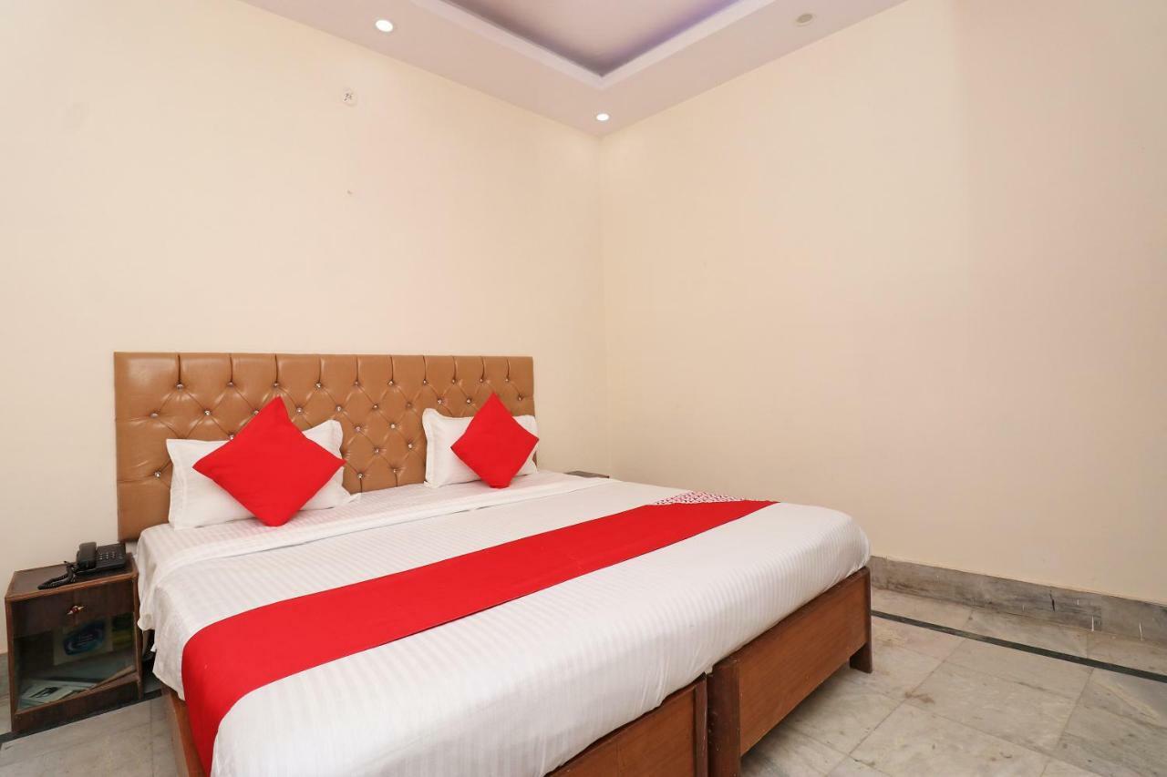 Oyo 30288 Hotel Moon Palace Lucknow Zewnętrze zdjęcie