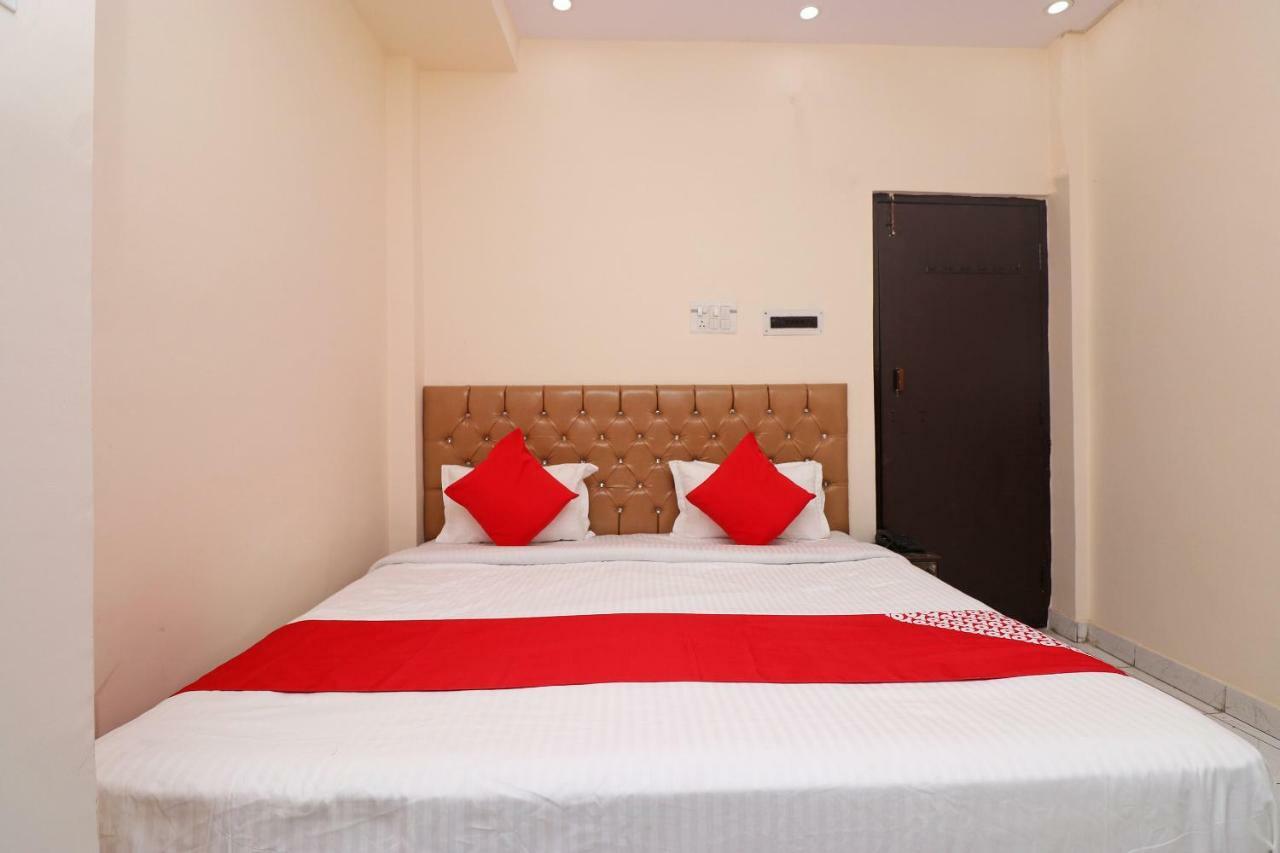 Oyo 30288 Hotel Moon Palace Lucknow Zewnętrze zdjęcie